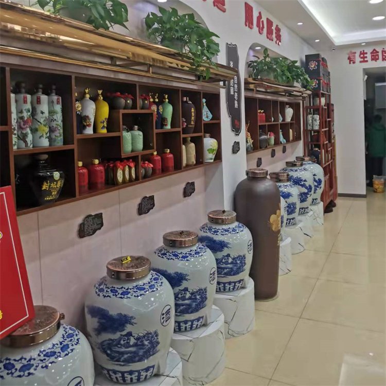 东坡岛白酒 厂家酿制土酒 窑酒支持定制 种类可选_9f0e1c0a.jpg